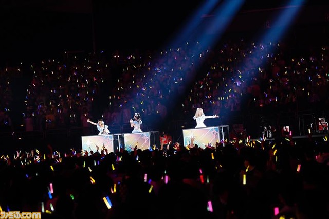 『シャニマス』5.5周年ライブ“星が見上げた空”2日目リポート。イルミネ、アンティーカ、放クラ、アルストの初期ユニット＆新星ユニット・コメティックが星空のもとで輝きを放つ