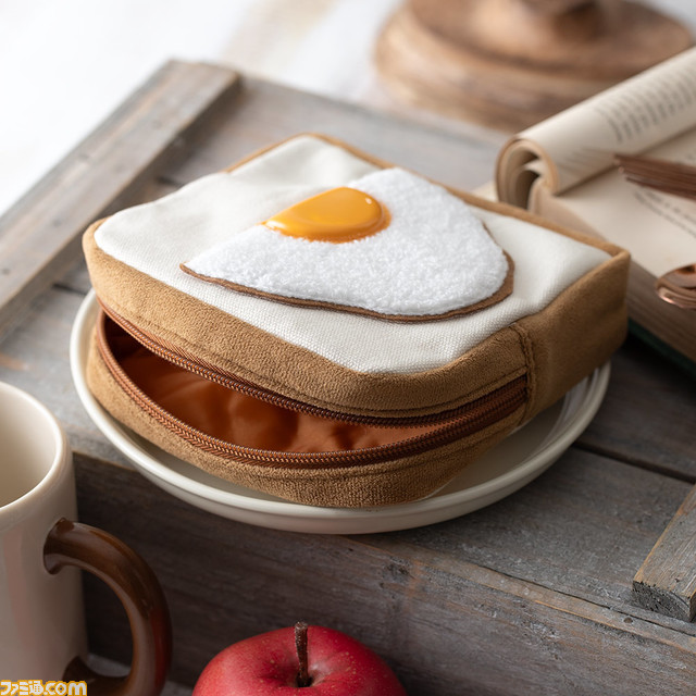 『天空の城ラピュタ』再現度の高すぎるパズーのカバンが明日（10/28）発売。ジブリ飯の定番である目玉焼きの乗ったパンを再現したポーチもリニューアル