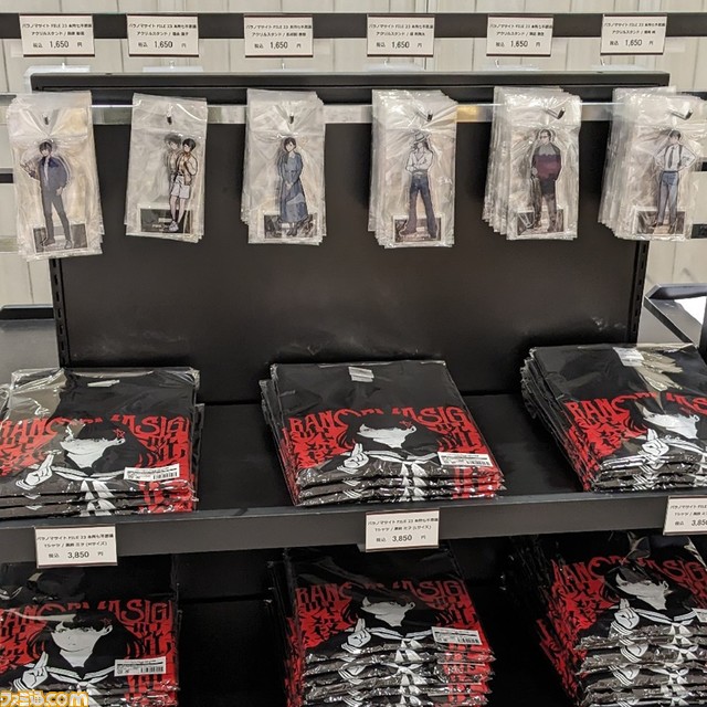 『パラノマサイト』ポップアップストアが本日(11/3)より神戸マルイで開催。興家彰吾らのアクスタや缶バッジ、なめどりのステッカーなどを販売