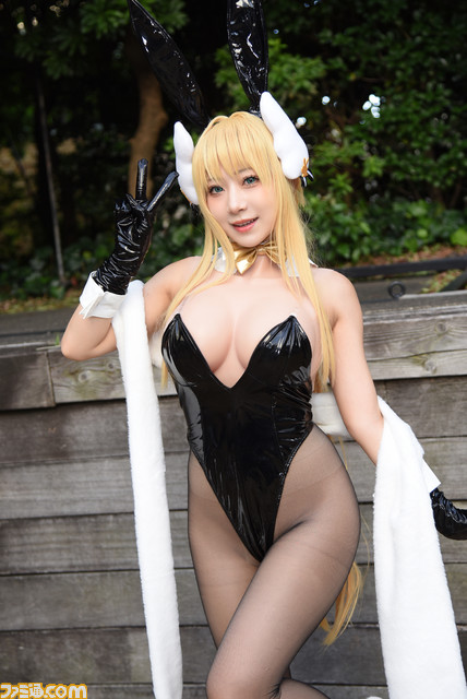 【コスプレ30選】『NIKKE』バニーから『ニーア』『FF7』『SAO』ヒロインまで！ “池袋ハロウィン2023”を彩ったコスプレイヤーたち