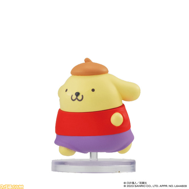 『クレヨンしんちゃん』×サンリオのコラボフィギュアが全国のガチャポンで11月中旬発売。しんちゃんとキティちゃんがペアルックに