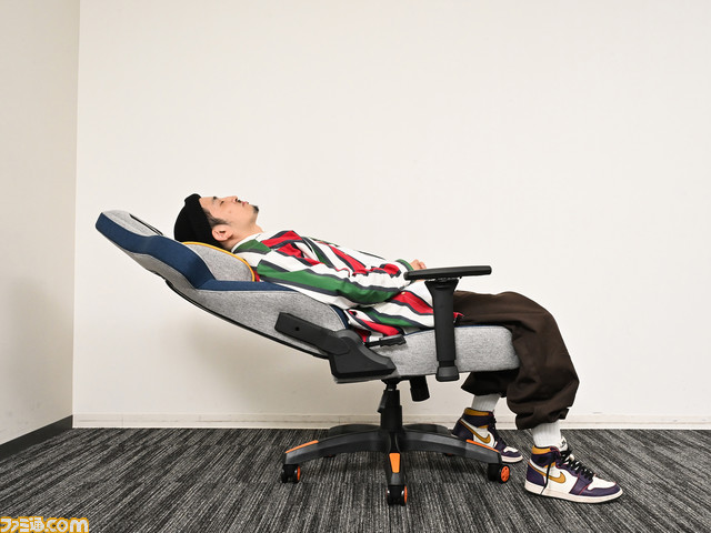 『スト6』ゲーミングチェアが登場、アケコンに便利な大きめサイズ。社長が『ストリートファイター』勢の関家具がカプコンと描く未来予想図【11月17日予約スタート】