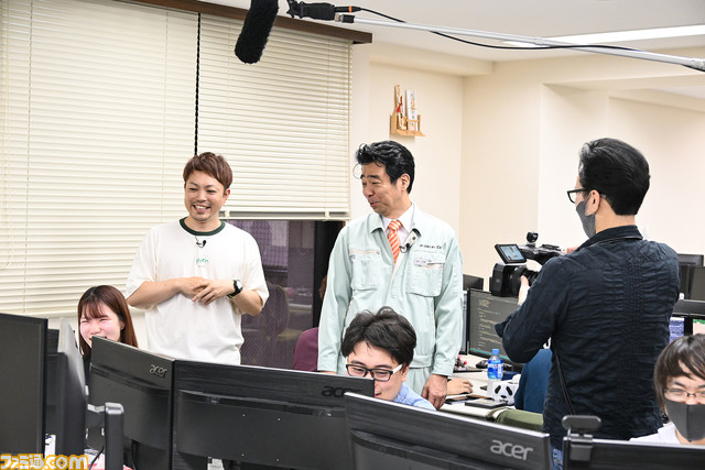 【『ゲームセンターCX 有野の挑戦状1+2』制作舞台裏訪問記#1】ゲーム化の過程を追う番組企画を独占取材! まずはコーナー第1、2回の有野課長の開発会社訪問を振り返る