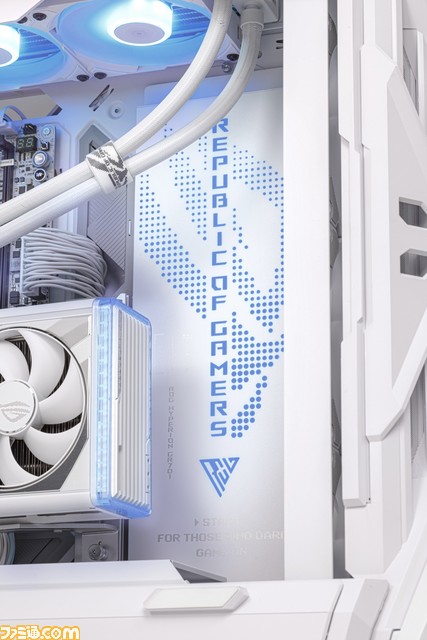 X字のフレームがカッコいいASUS ROG フルタワーサイズPCケースの白色モデルが登場。E-ATXマザーボードや460ミリのビデオカードに対応