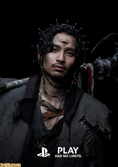 King Gnu×プレイステーションのコラボCMが公開。レベル99の井口理は筋肉モリモリマッチョメン。4人の合体姿も!?