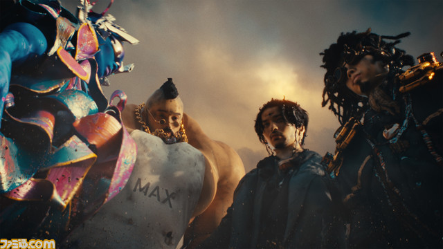 King Gnu×プレイステーションのコラボCMが公開。レベル99の井口理は筋肉モリモリマッチョメン。4人の合体姿も!?