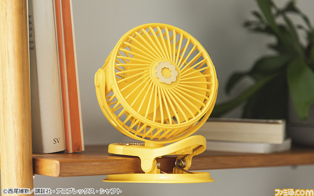 『物語シリーズ』八九寺真宵のリュックをイメージした布団収納袋などインテリア雑貨が登場。忍野忍のミニ扇風機、斧乃木余接のシリコンライトも販売