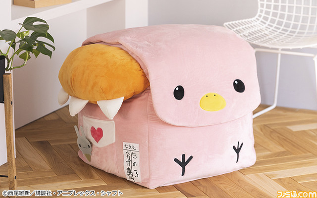 『物語シリーズ』八九寺真宵のリュックをイメージした布団収納袋などインテリア雑貨が登場。忍野忍のミニ扇風機、斧乃木余接のシリコンライトも販売