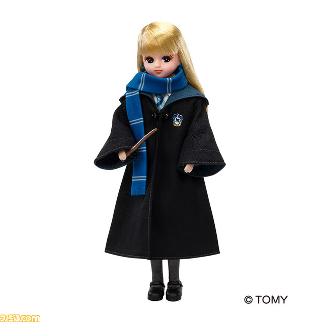 『ハリー・ポッター』ホグワーツの制服を着たリカちゃんが登場。メイクや髪型は寮ごとに異なる