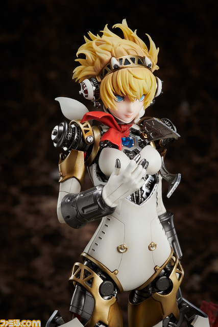 『P4U2』アイギスフィギュアは圧巻のクオリティー。LED発光ギミック、『とんスキ』雅氏による設定画など、細部に詰まったこだわりを訊く