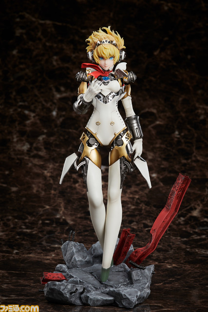 『P4U2』アイギスフィギュアは圧巻のクオリティー。LED発光ギミック、『とんスキ』雅氏による設定画など、細部に詰まったこだわりを訊く