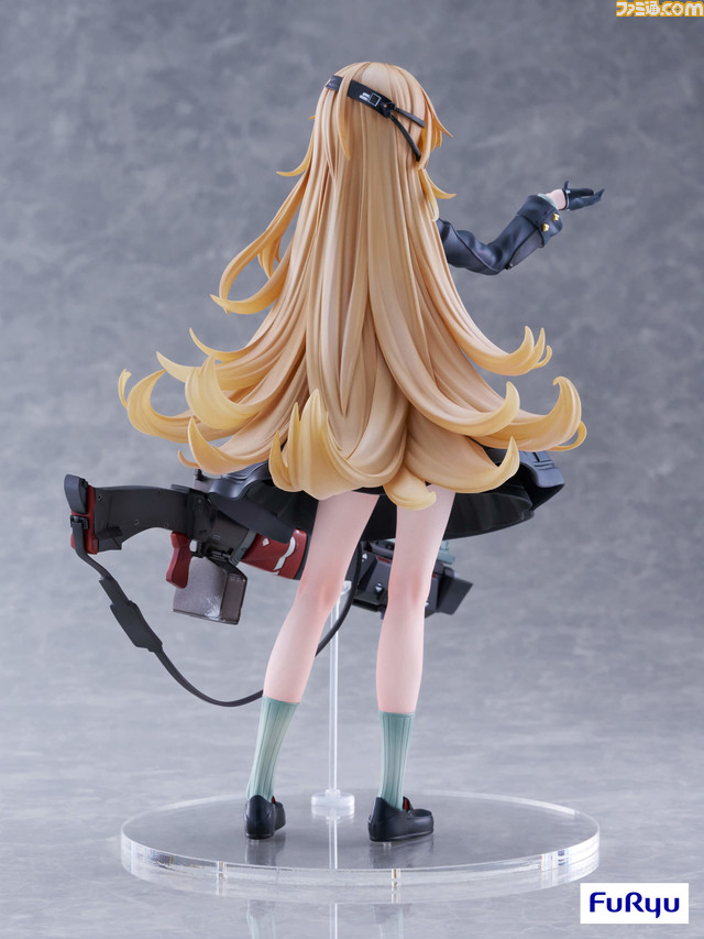『NIKKE』ギロチンの1/7スケールフィギュアが予約開始。不敵な笑みの表情、衣装や眼帯などに描かれたロゴを丁寧に再現