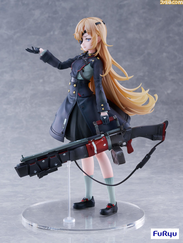 『NIKKE』ギロチンの1/7スケールフィギュアが予約開始。不敵な笑みの表情、衣装や眼帯などに描かれたロゴを丁寧に再現