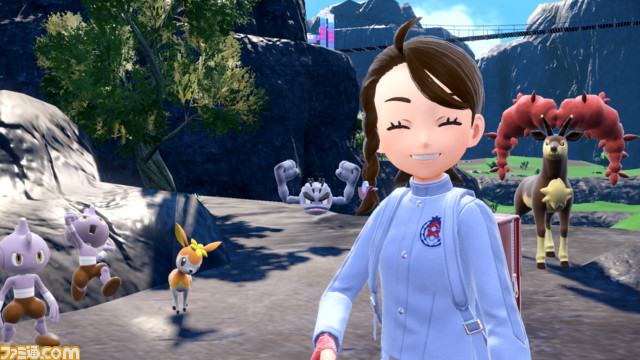 【ポケモンSV】DLC『ゼロの秘宝』“後編・藍の円盤”先行レビュー。「ブルーベリー学園はポケモンバトルに力を入れている」はガチだった。歴代の伝説のポケモン登場。ポケモンになりきって遊べる新要素“シンクロマシン”にも注目。