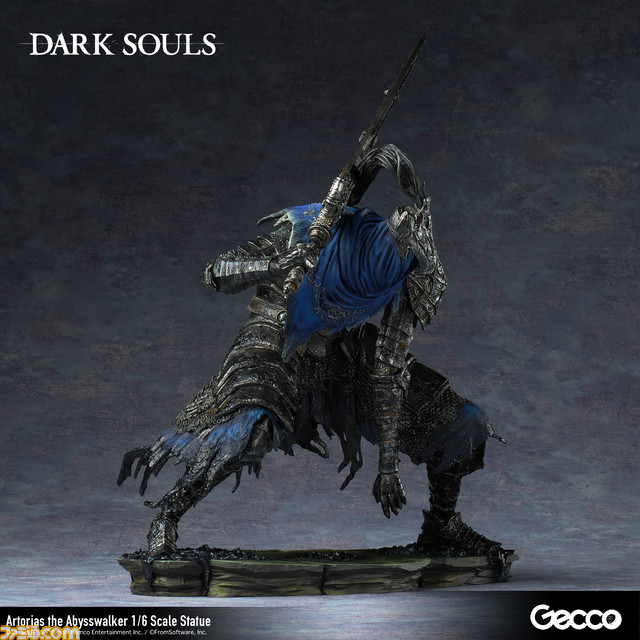 『ダークソウル』の深淵歩きアルトリウスが1/6スケールで立体化。本日(12/14)より予約受付を開始。だらんと垂れ下がった左腕と上半身を屈めたポーズは、登場ムービーを彷彿とさせる