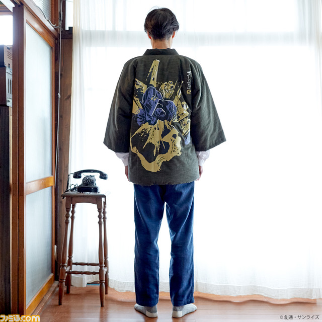『Zガンダム』宮田織物とのコラボ半纏が12月16日より発売。背中には筆絵で描かれたZガンダム、キュベレイ、百式がデザイン