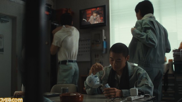 『ゴジラ』がマクドナルドと初コラボ。クマ型ブロックフィギュア“ベアブリック”4体セットを発売。事前抽選の受付は12月20日スタート