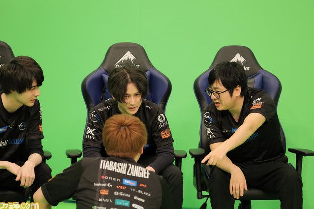 【スト6】SFL2023プレイオフDay2リポート。リーダーの板橋ザンギエフ選手が競り勝ちDFMがグランドファイナル進出決定！ 多数の現地写真＆インタビューも