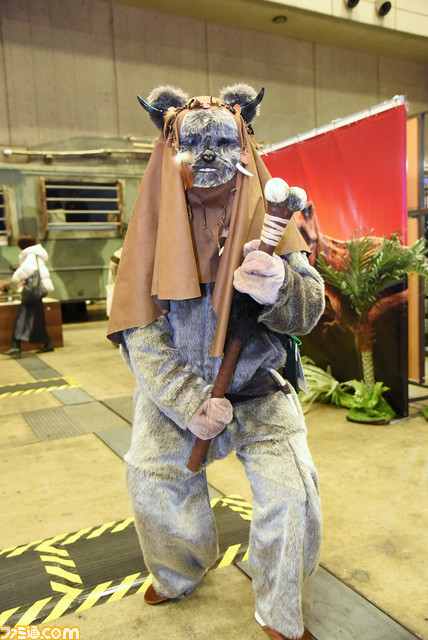 【コスプレ】ハーレイ・クインに『キャプテン・アメリカ』ガールズ、『トランスフォーマー』美少女……。“東京コミコン2023”コスプレイヤー30選【ラピュタのロボット兵も】