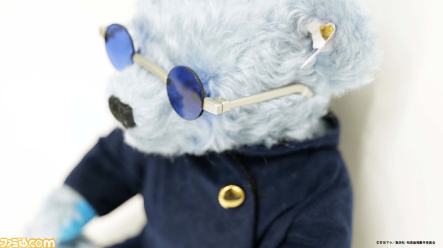 【呪術廻戦】五条悟のテディベアが数量限定で2024年10月に発売。お好みのポーズで飾れる、手作りのため1体1体の表情が異なる。12/24より受注受付中