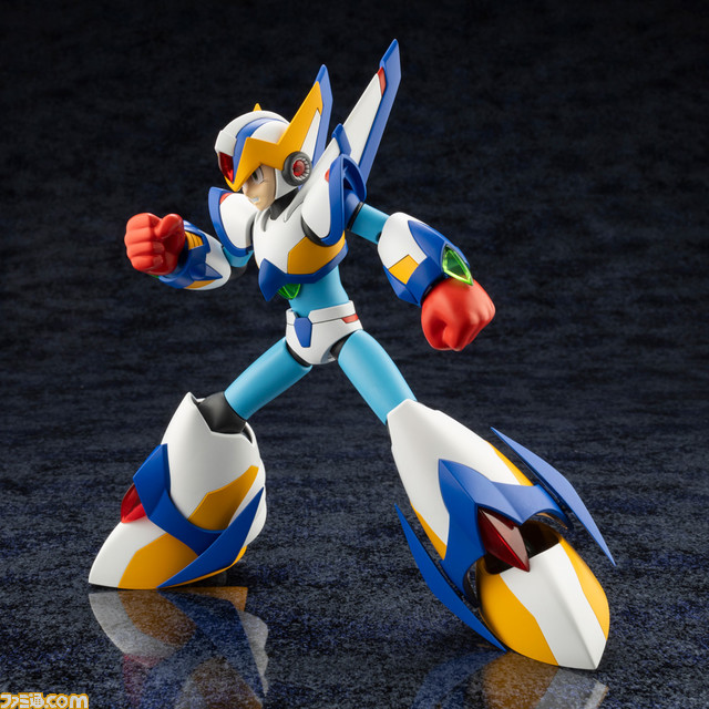 『ロックマンX』ファルコンアーマーの1/12スケールプラモデルが初登場。サーベル（別売り）を持たせると『X6』のギミックも再現できる