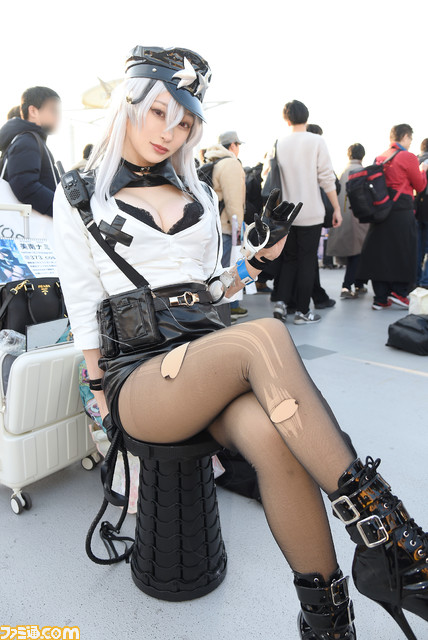 【コミケ2023冬】『NIKKE』『崩壊：スターレイル』『原神』から『ドラクエ4』女勇者まで！ コミケ103初日の会場を彩った美麗コスプレイヤーを撮り下ろし