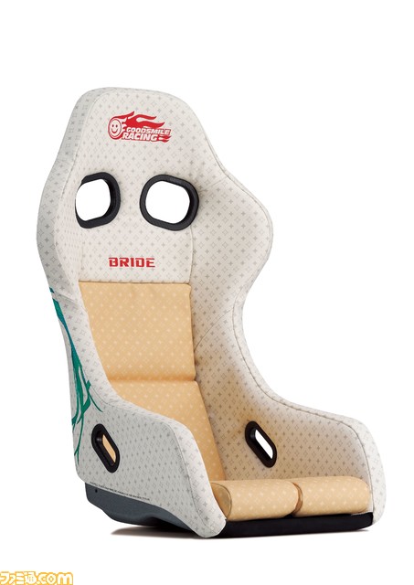 レーシングミク2023の自動車用スポーツシートが本日(1/15)受注スタート。『ライザ』キャラデザのトリダモノのイラストを使用