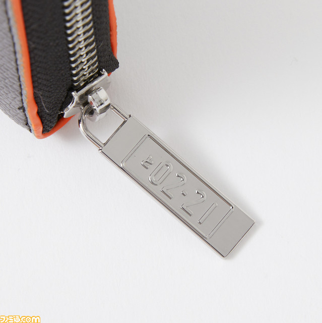 『機動警察パトレイバー』篠原遊馬の私服モチーフのスタジャンが登場。イングラム1号機をイメージした腕時計、長財布とともに予約開始