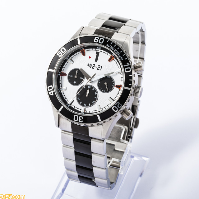 『機動警察パトレイバー』篠原遊馬の私服モチーフのスタジャンが登場。イングラム1号機をイメージした腕時計、長財布とともに予約開始