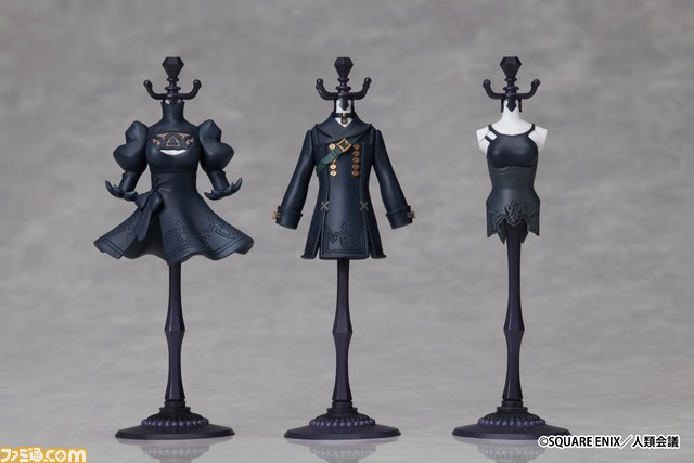 『NieR:Automata Ver1.1a』プライズ新商品が2024年7月下旬より登場。“2B”や“9S”、“A2”の衣装がアクセサリースタンドに。ほか、“ポッド”のドリンクホルダーも