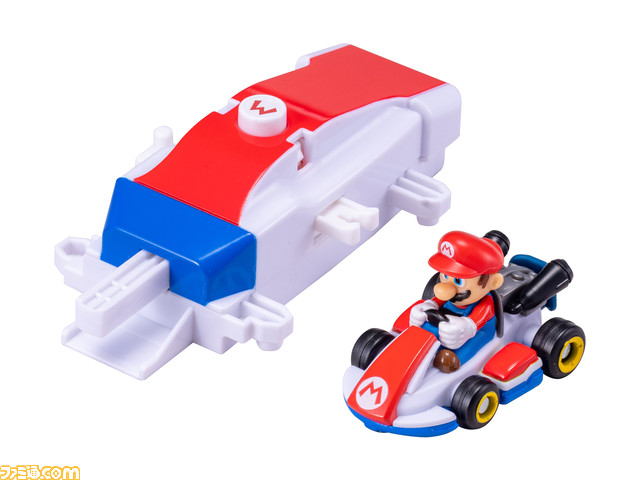 『マリオカート』のトミカが2024年3月に発売。マリオ、ルイージ、ヨッシーのカートが登場。専用シューターで発射し、ドリフト走行が可能
