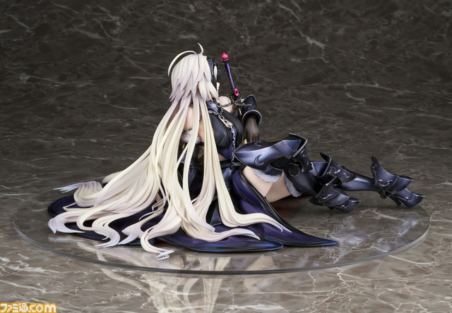 アヴェンジャー／ジャンヌ・ダルク〔オルタ〕　うたかたの夢Ver.