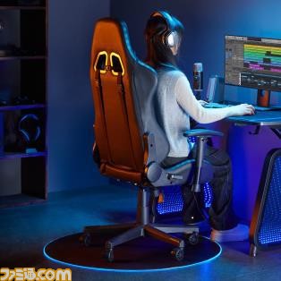 LEDが多彩に足元で光るゲーミングインテリアが登場。チェアマット、ミラーゲーミングデスク、ゲーミングチェアが2月16日より発売