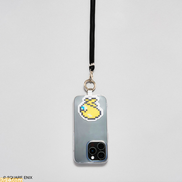 『サガ』スマホショルダーストラップが登場。せんせい、ひらめきマークのドット絵をデザイン。スクエニECサイトで予約受付中