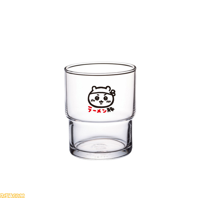 “ちいかわラーメン 豚”オリジナルTシャツとロゴステッカーが発売決定。ちいかわデザインの黒烏龍茶を自動販売機にて販売。事前予約の詳細も公開