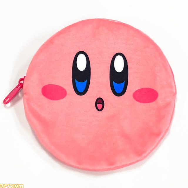 『星のカービィ』まんまるポーチが登場。カービィたちのキュートな顔をデザインしたふわふわ素材のアイテム。4月中旬よりガチャで発売