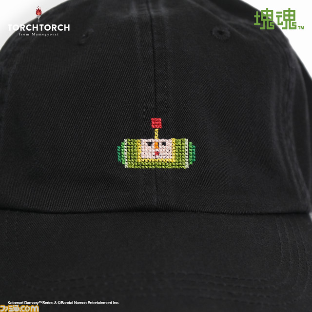 『塊魂』コラボアパレルが発売。せっせと塊を転がす王子を刺繍したパーカーをはじめ、王子やミソのまなざしがかわいいキャップがラインアップ