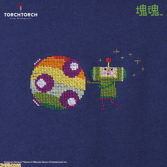 『塊魂』コラボアパレルが発売。せっせと塊を転がす王子を刺繍したパーカーをはじめ、王子やミソのまなざしがかわいいキャップがラインアップ