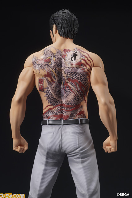 『龍が如く』“堂島の龍”桐生一馬がスタチューフィギュア化。象徴的な“応龍”の刺青や威風堂々とした姿から伝説の極道たるオーラがあふれ出す