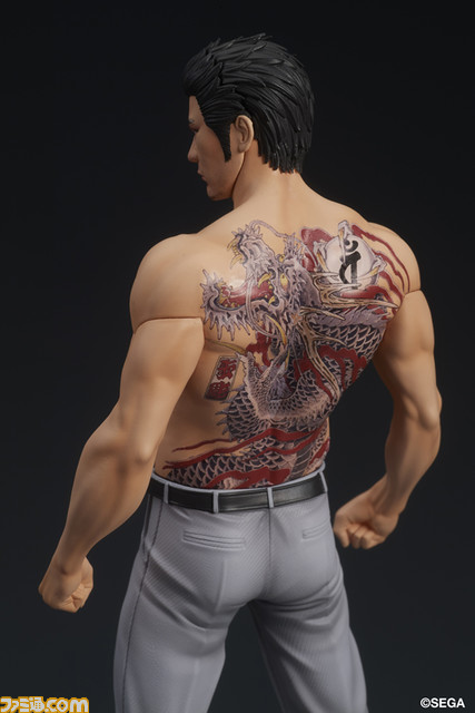 『龍が如く』“堂島の龍”桐生一馬がスタチューフィギュア化。象徴的な“応龍”の刺青や威風堂々とした姿から伝説の極道たるオーラがあふれ出す