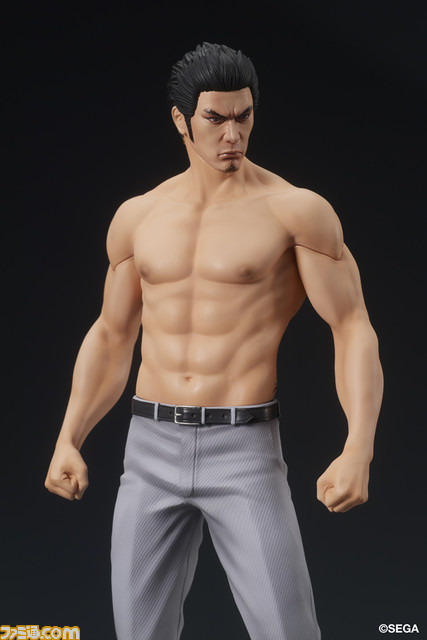 『龍が如く』“堂島の龍”桐生一馬がスタチューフィギュア化。象徴的な“応龍”の刺青や威風堂々とした姿から伝説の極道たるオーラがあふれ出す