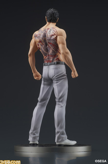 『龍が如く』“堂島の龍”桐生一馬がスタチューフィギュア化。象徴的な“応龍”の刺青や威風堂々とした姿から伝説の極道たるオーラがあふれ出す