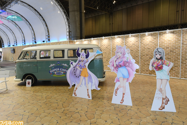 【ホロライブEXPO2024】全ブースの写真リポート。ホロサマ2023やほろはにヶ丘高校などの展示物を一挙紹介。これを見れば網羅できる！【随時更新】