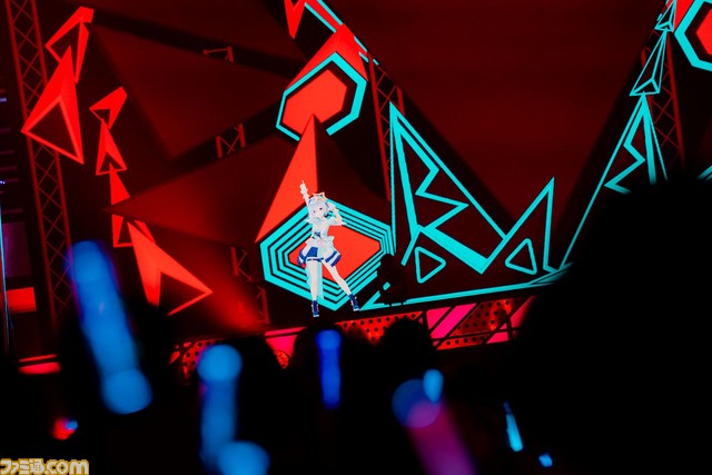 【ホロライブ5th fes.】今年のころさんは側宙⁉ マリン船長&かなたんによるオリ曲同士の殴り合いや沙花叉のメドレーに大興奮。ステージ1は予想外の展開続きで驚きと歓声の嵐が巻き起こる