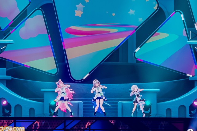 【ホロライブ5th fes.】今年のころさんは側宙⁉ マリン船長&かなたんによるオリ曲同士の殴り合いや沙花叉のメドレーに大興奮。ステージ1は予想外の展開続きで驚きと歓声の嵐が巻き起こる