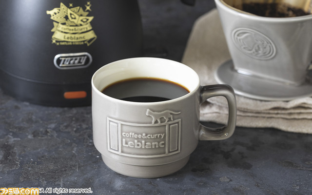 『ペルソナ5 ザ・ロイヤル』コーヒーやカレーを楽しめるキッチン雑貨が登場。ジョーカーの仮面などをあしらった電気ケトルやプレート&スプーンセットなどを展開