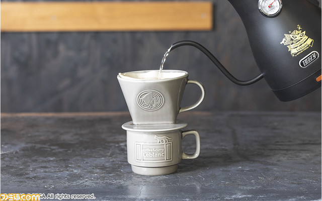 『ペルソナ5 ザ・ロイヤル』コーヒーやカレーを楽しめるキッチン雑貨が登場。ジョーカーの仮面などをあしらった電気ケトルやプレート&スプーンセットなどを展開