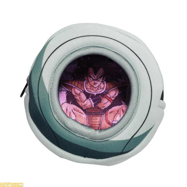『ドラゴンボール』サイヤ人の宇宙船がポーチに。太陽拳がモチーフのグッズも登場。光を反射するTシャツとキーホルダー