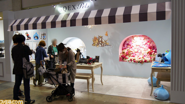 日本最大級のペットの祭典“インターペット”に初出展したスクウェア・エニックスブースリポート。ブースやペット用品には随所に野村哲也氏のこだわりが
