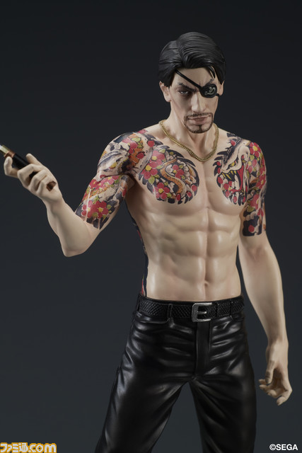 『龍が如く』真島吾朗のスタチューフィギュアが本日(4/17)より予約開始。おなじみ“般若”の刺青が目を引く嶋野の狂犬